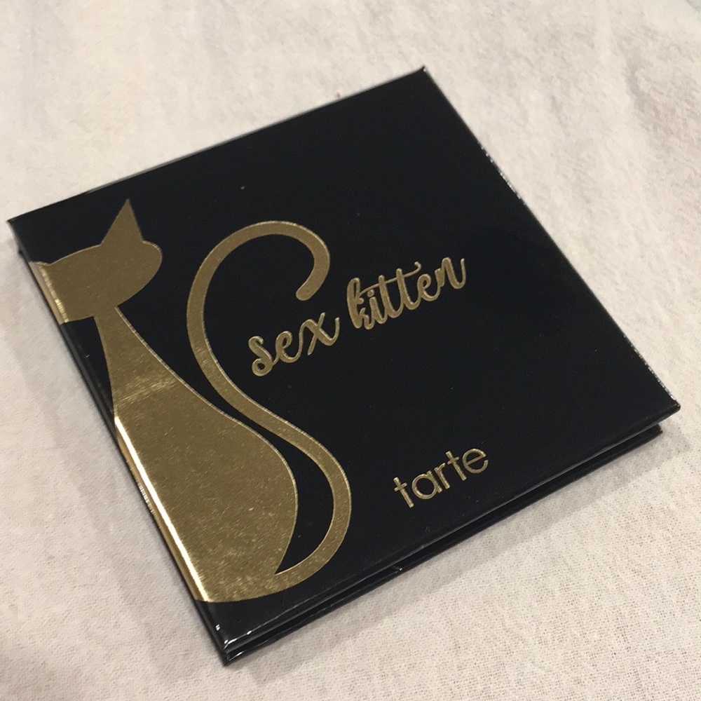 ♦️2/25$ TARTE: Sex kitten eyeshadow palette. - Picture 2 of 5